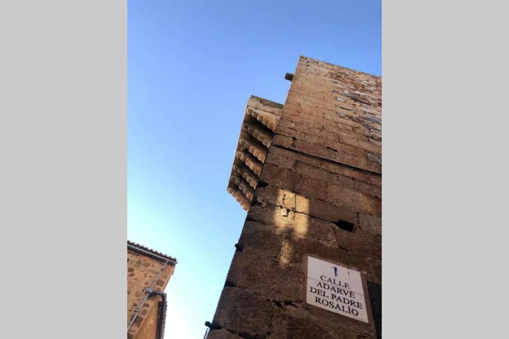 El Escondite De La Muralla Caces Kültér fotó
