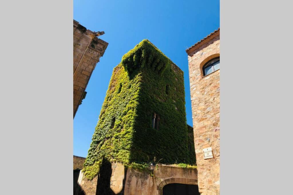 El Escondite De La Muralla Caces Kültér fotó